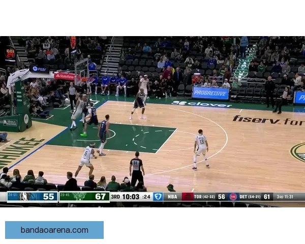 库兹马复出轰20分雄鹿大胜横扫独行侠状元表现低迷